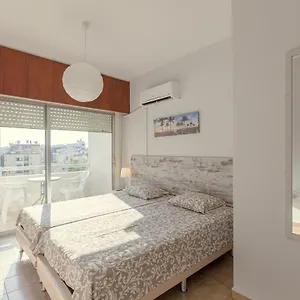 furnished-seafront-studio.hotelsatayianapa.com/